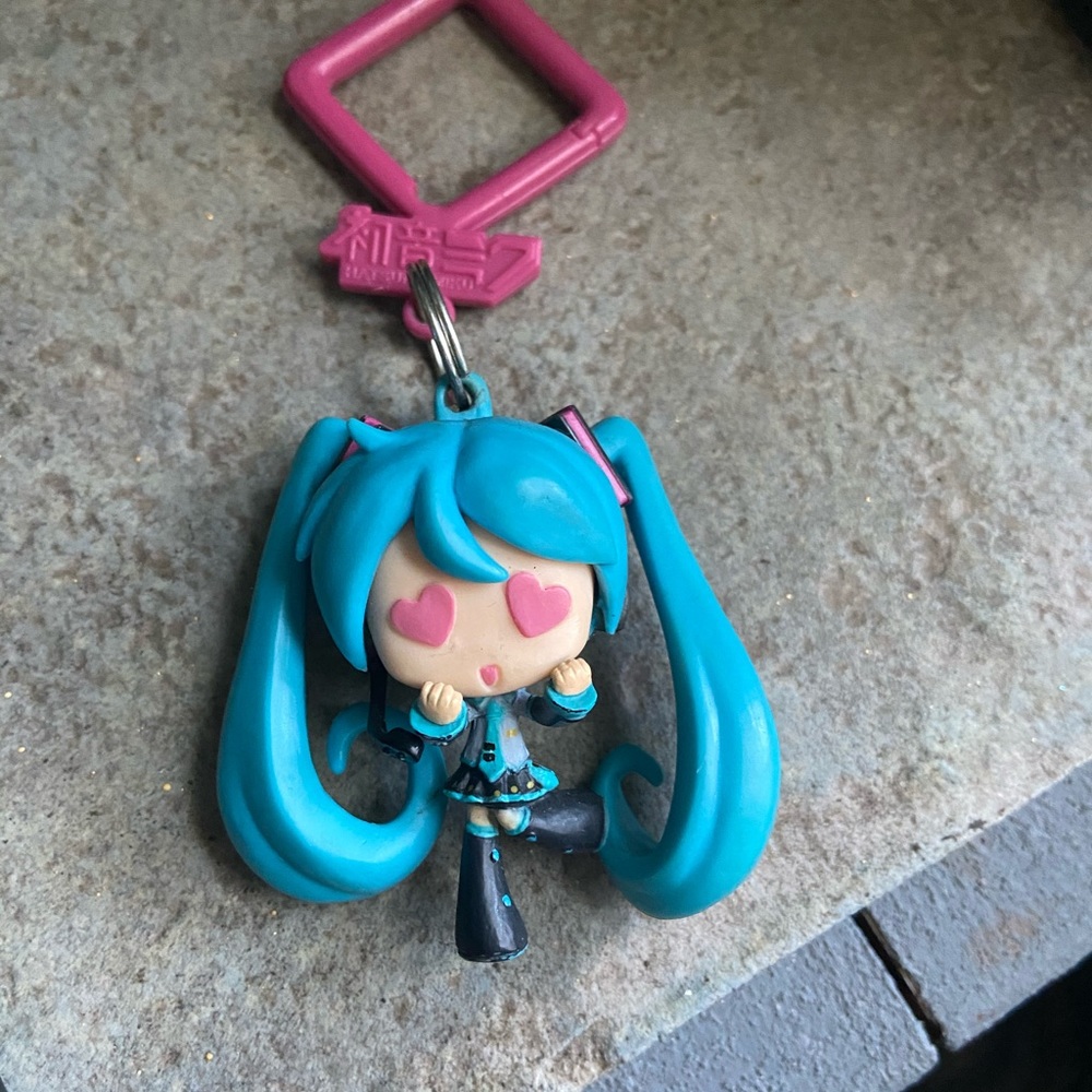 Hatsune Miku key chain